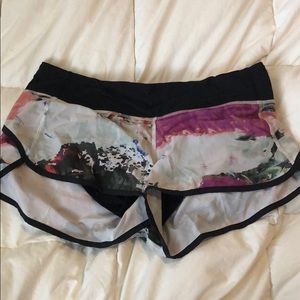 Lululemon speed shorts 2.5 inch